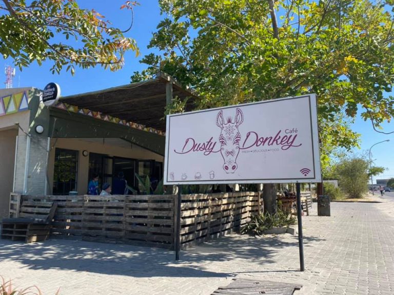 Dusty Donkey cafe